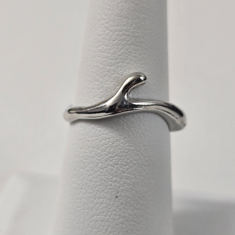 Elegant Silver Wave Ring